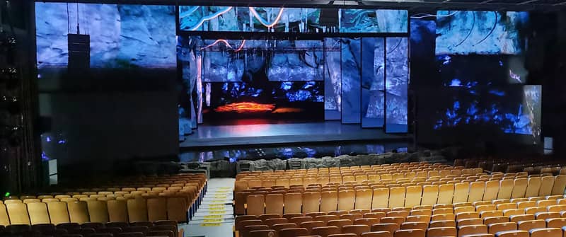 小间距全彩LED屏