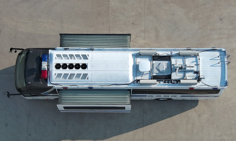 应急指挥车结构